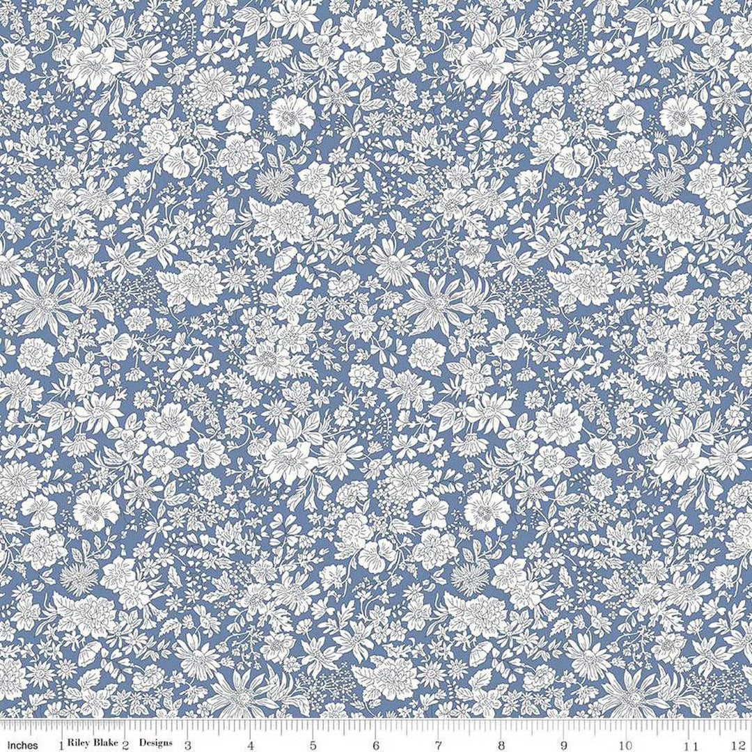 A closeup shot of the quilting fabric pattern called Evening Sky, part of Liberty Fabric's Emily Belle fabric collection by Riley Blake. SKU is 01666414A.