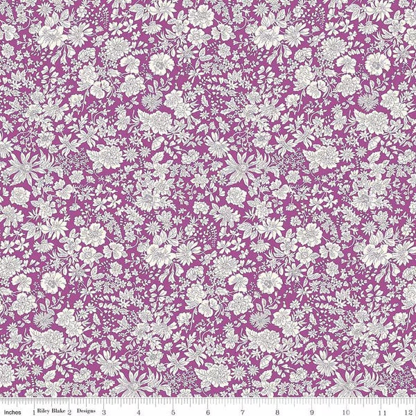 A closeup shot of the quilting fabric pattern called Crocus, part of Liberty Fabric's Emily Belle fabric collection by Riley Blake. SKU is 01666436A.