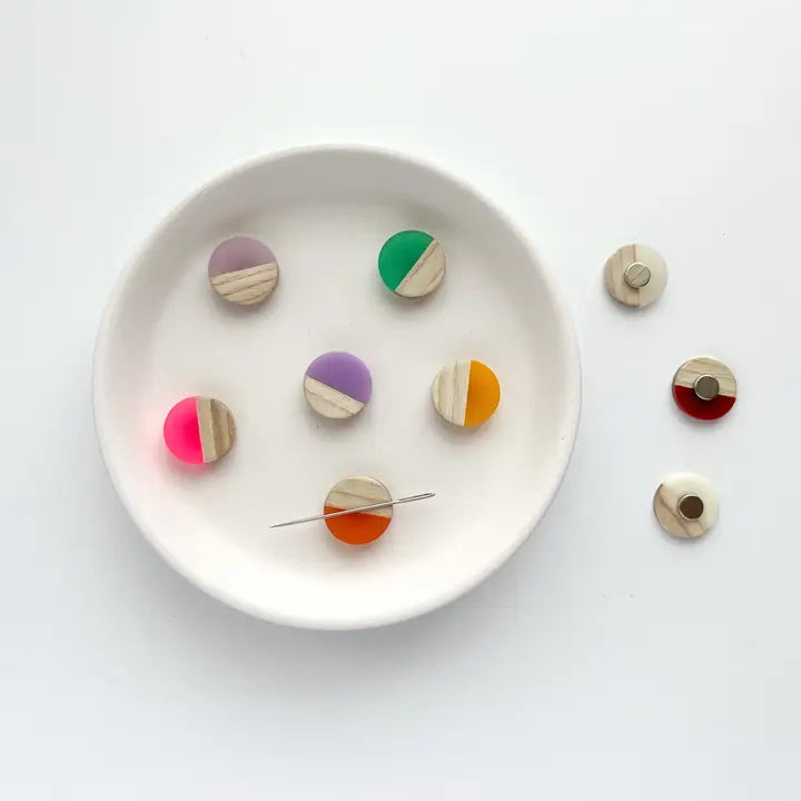 Circle Magnetic Needle Minder