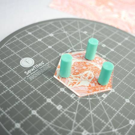 PREORDER - Sew Magnetic 11" Rotating Self-Healing Cutting Mat - ST-CS-11MRC